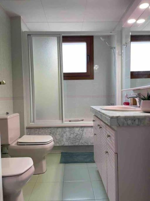 Cal Salmare Seafront Apartment With Rooftop Terrace And Pool كالافيل المظهر الخارجي الصورة