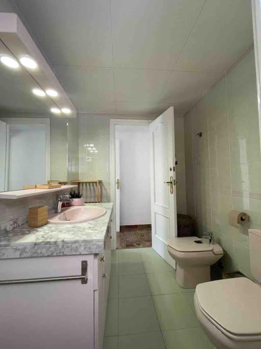 Cal Salmare Seafront Apartment With Rooftop Terrace And Pool كالافيل المظهر الخارجي الصورة